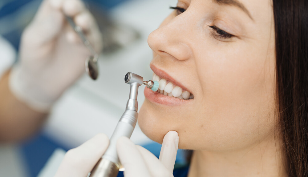 dentálhigiénikus, dental hygienist